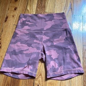 LULULEMON align 6” size 4